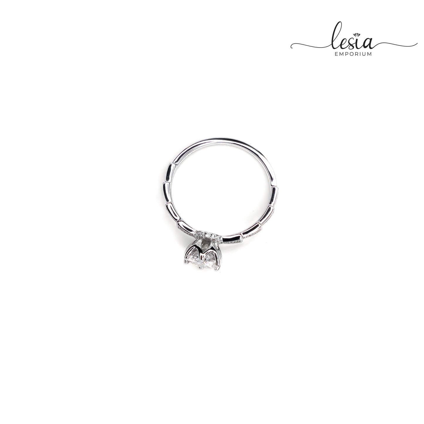 Solitaire Moissanite Ring (1 Carat)