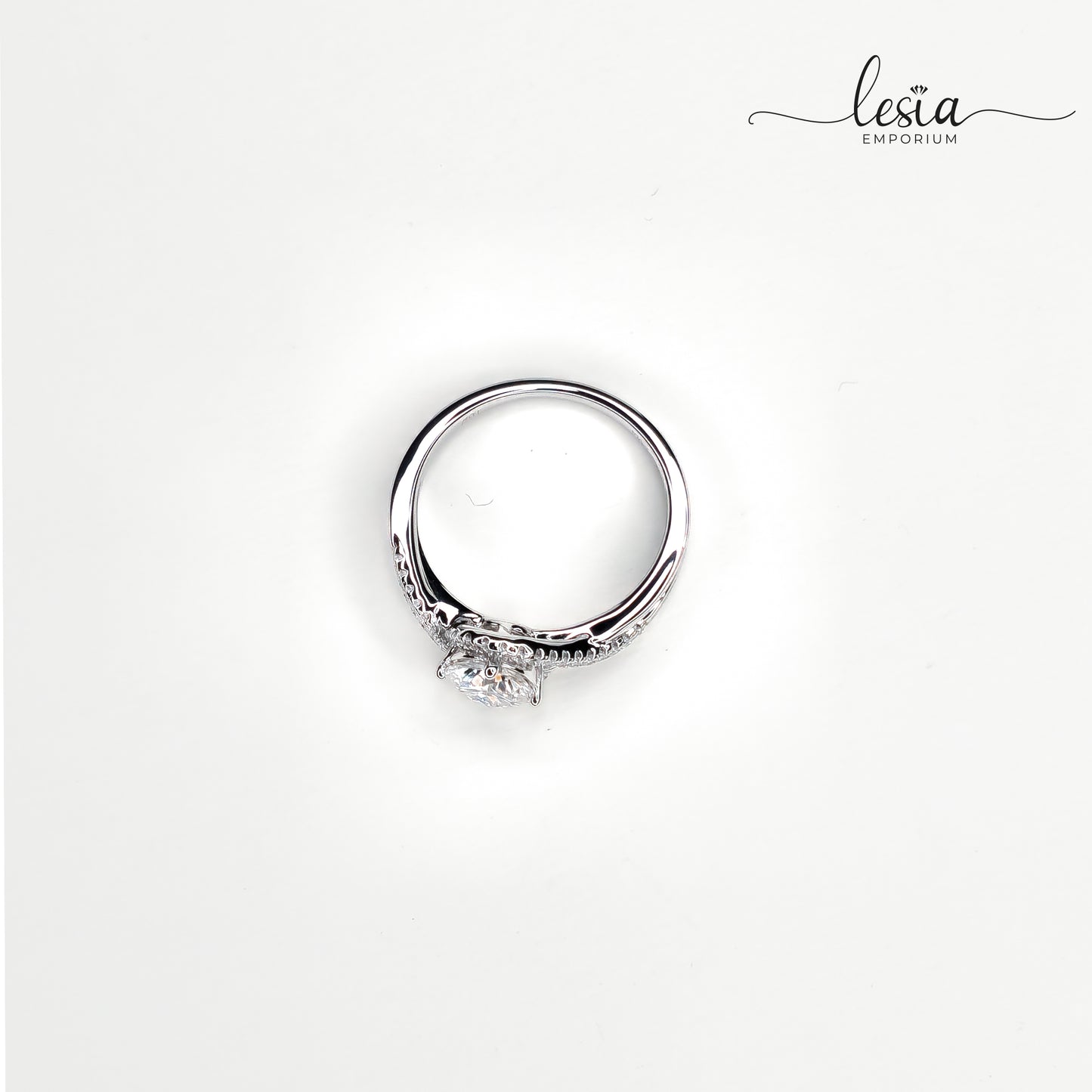 Solitaire Moissanite Ring (1 Carat)