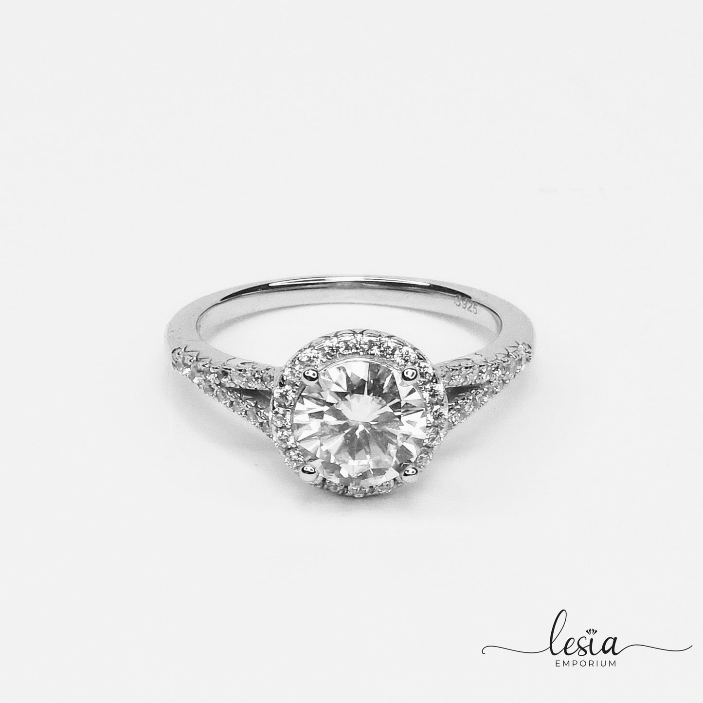Solitaire Moissanite Ring (1.5 Carat)