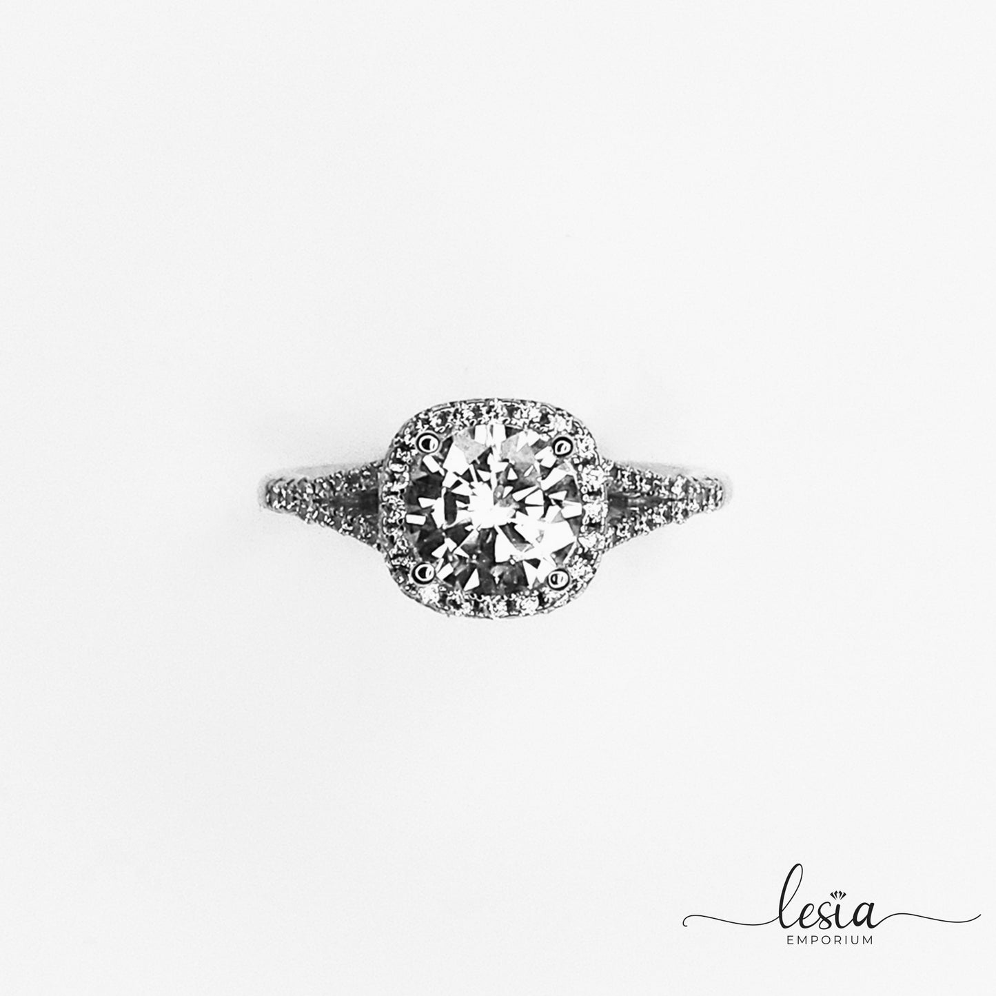 Solitaire Moissanite Ring (1.5 Carat)