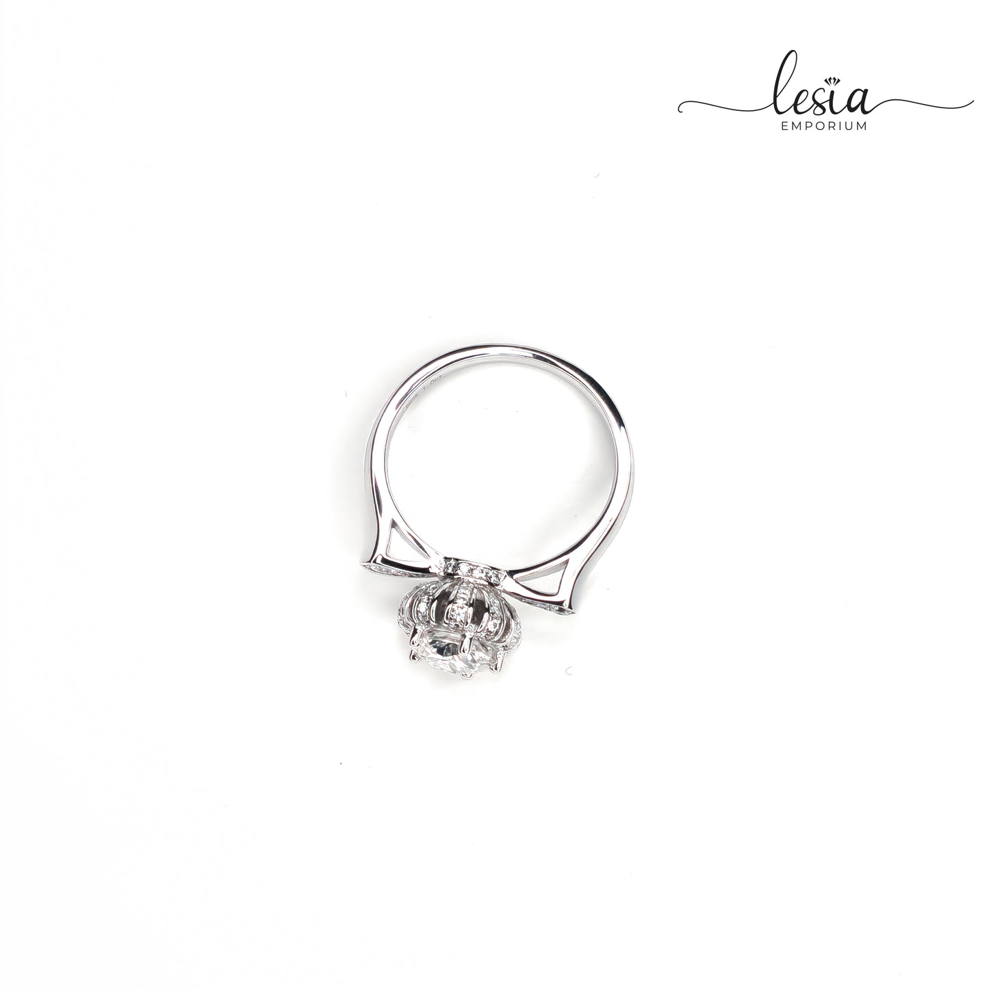 Solitaire Moissanite Ring (1 Carat)