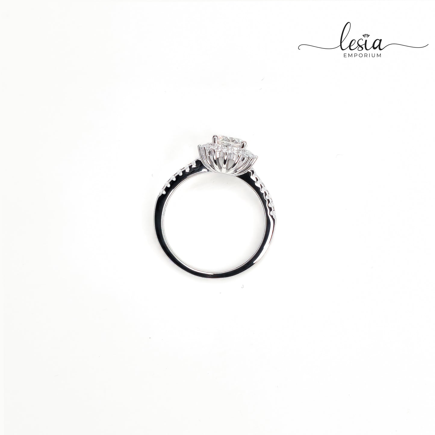 Solitaire Moissanite Ring (1 Carat)