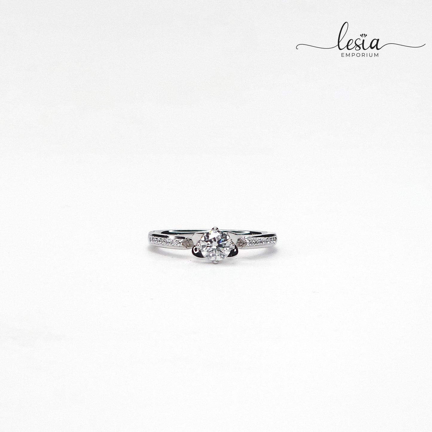 Solitaire Moissanite Ring (0.5 Carat)