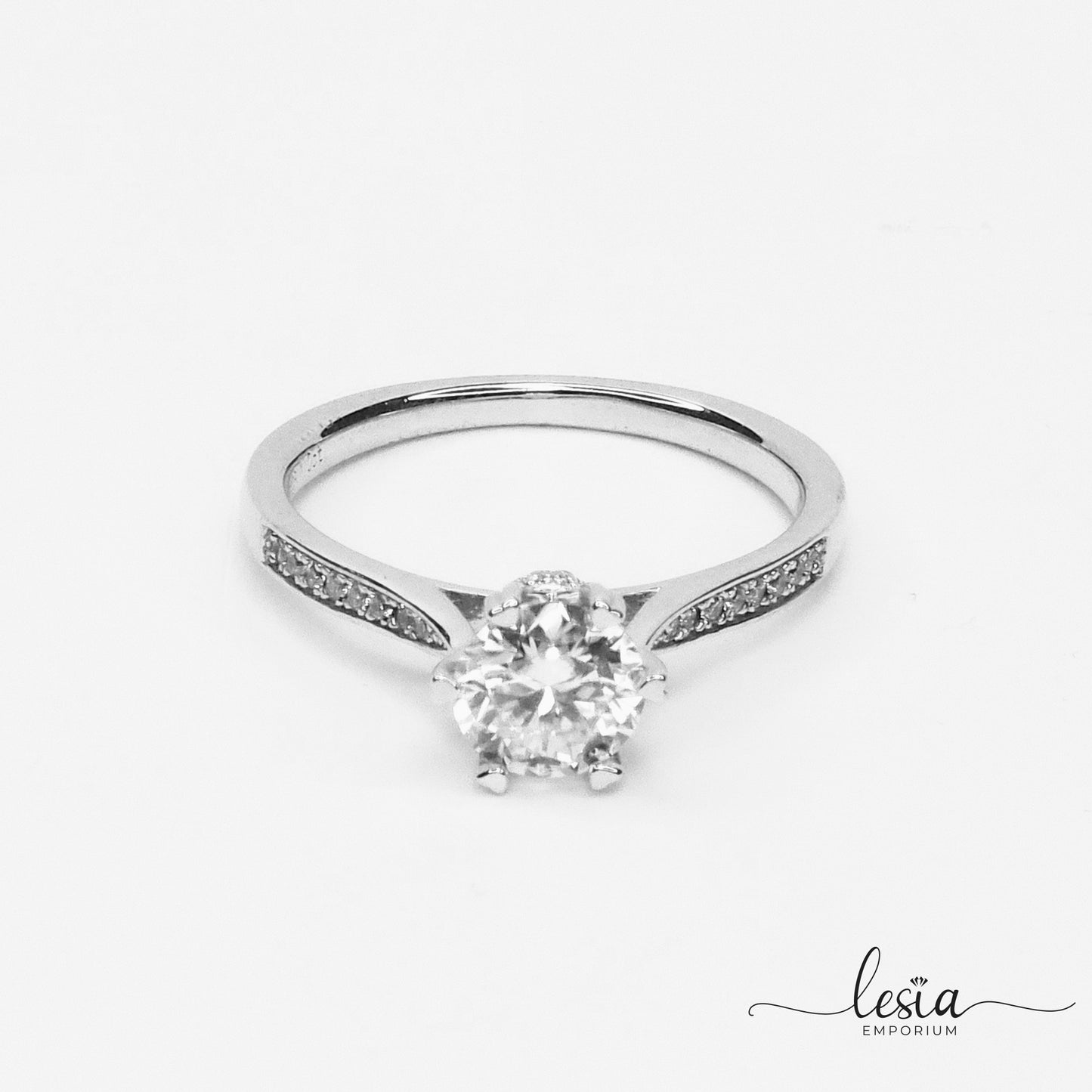 Solitaire Moissanite Ring (1 Carat)