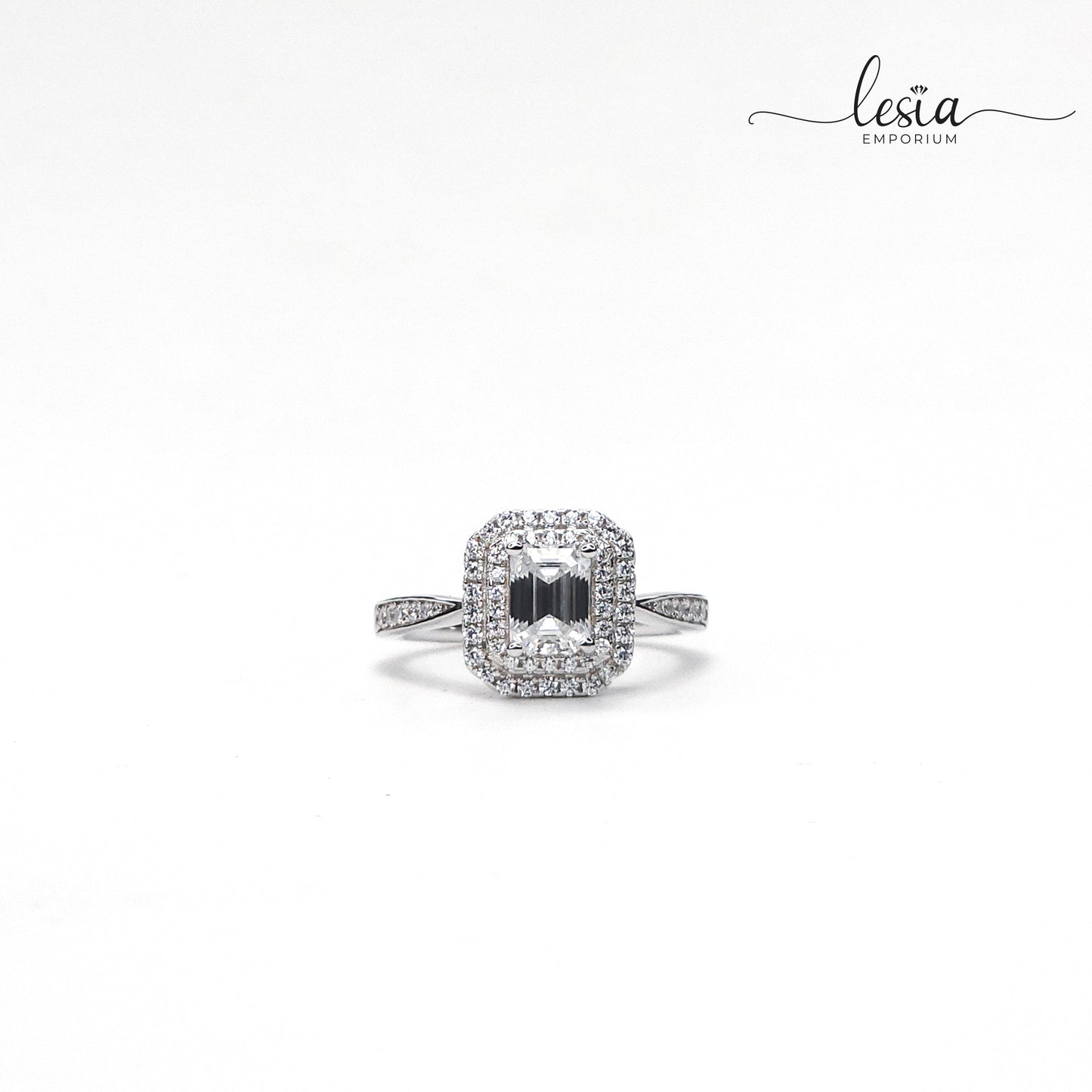Solitaire Moissanite Ring (1 Carat)