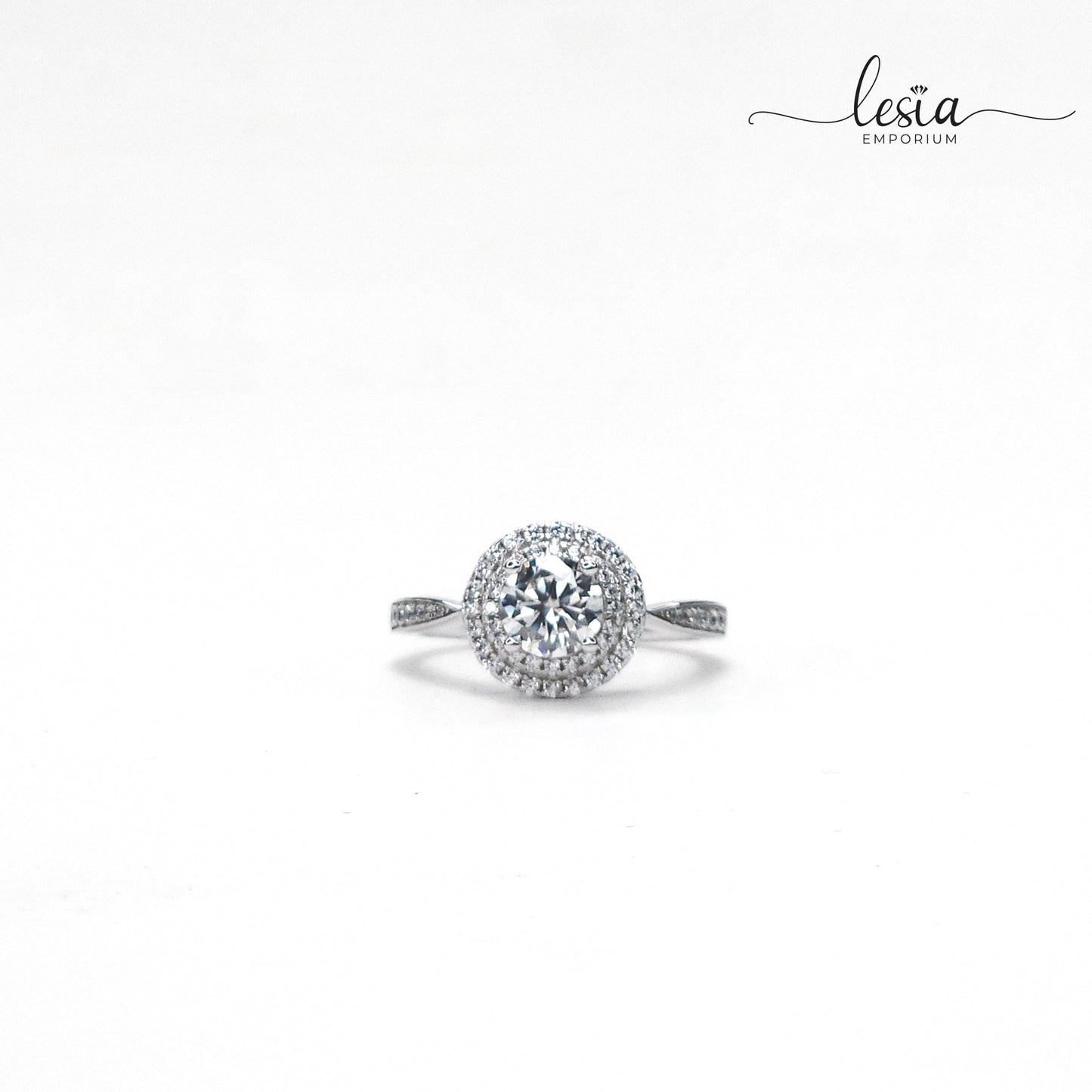 Solitaire Moissanite Ring (1 Carat)