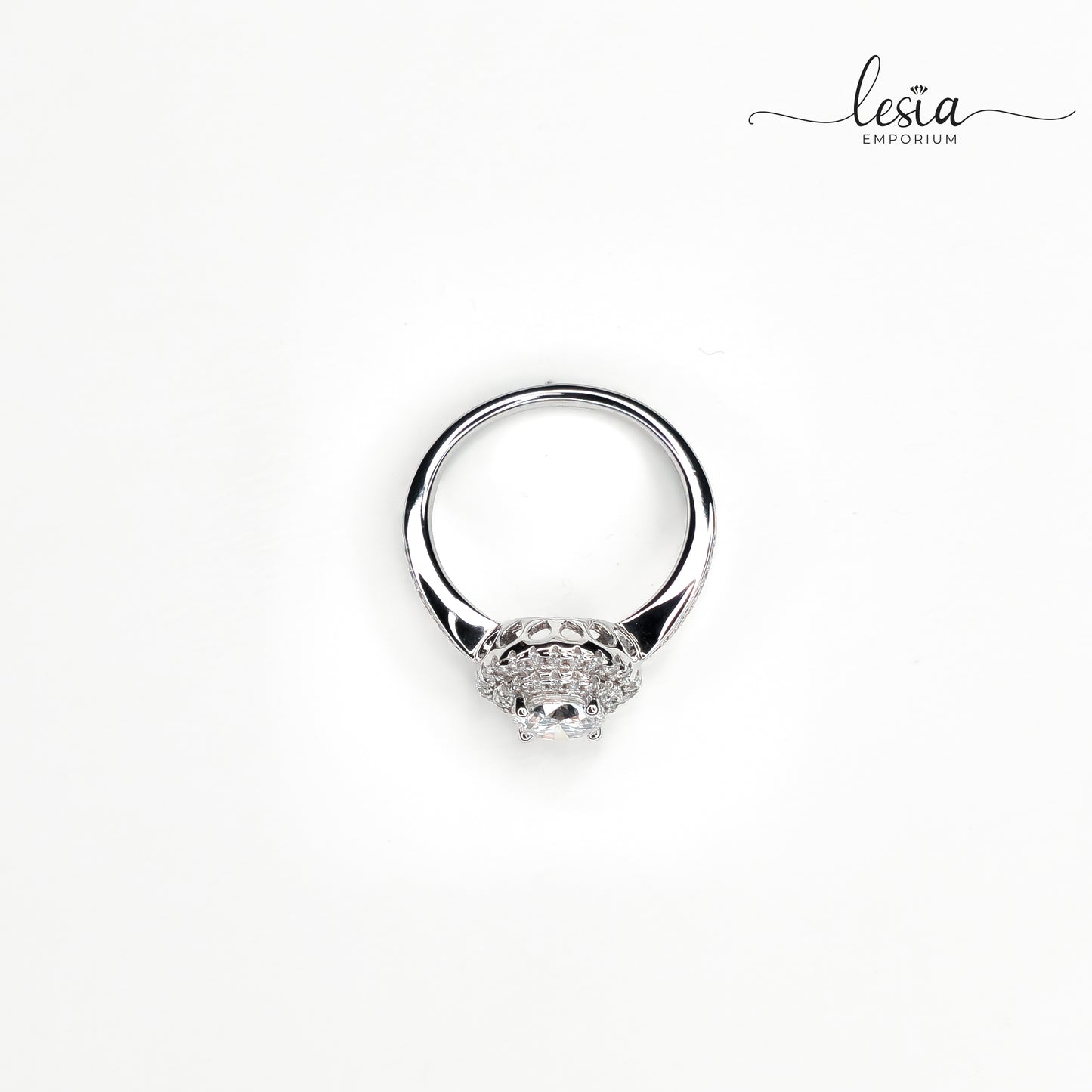 Solitaire Moissanite Ring (1 Carat)