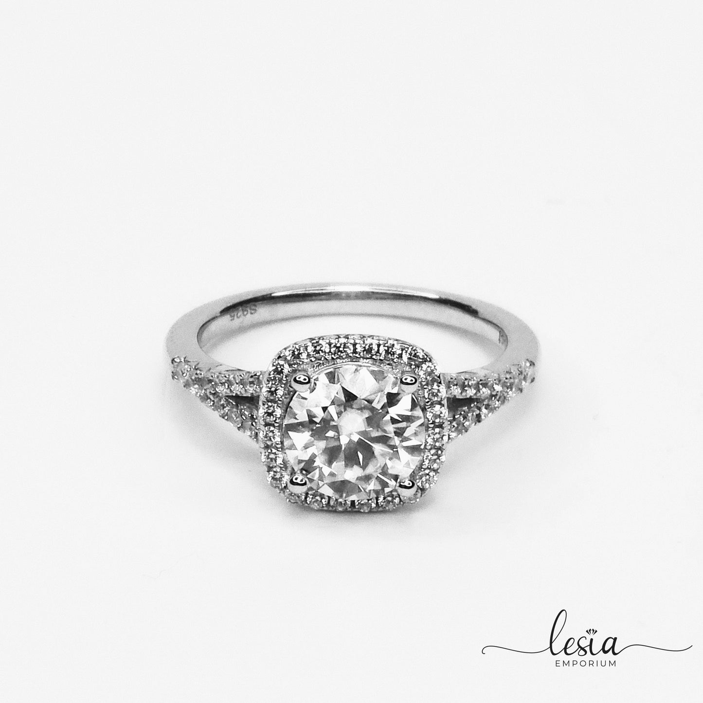 Solitaire Moissanite Diamond Ring (2 Carat)