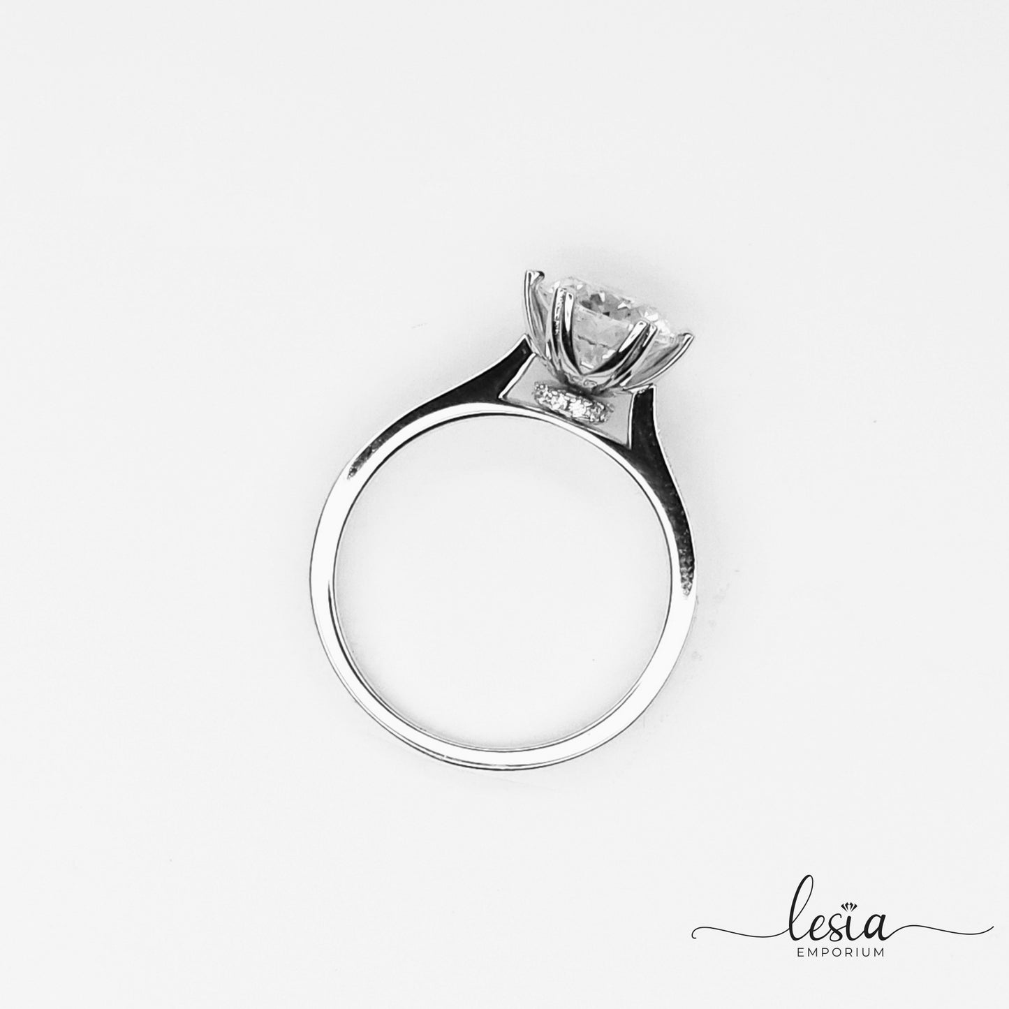 Solitaire Moissanite Ring (2 Carat)