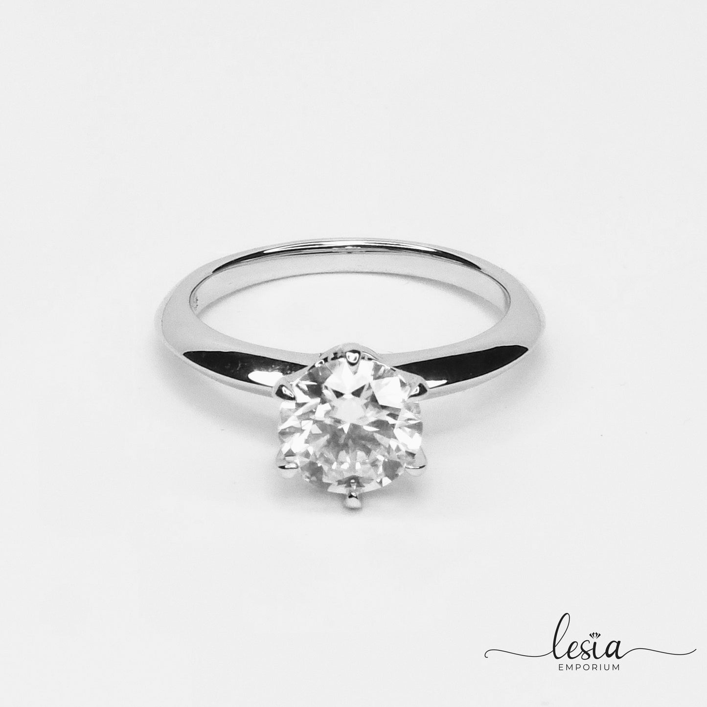 Solitaire Moissanite Ring (2 Carat)