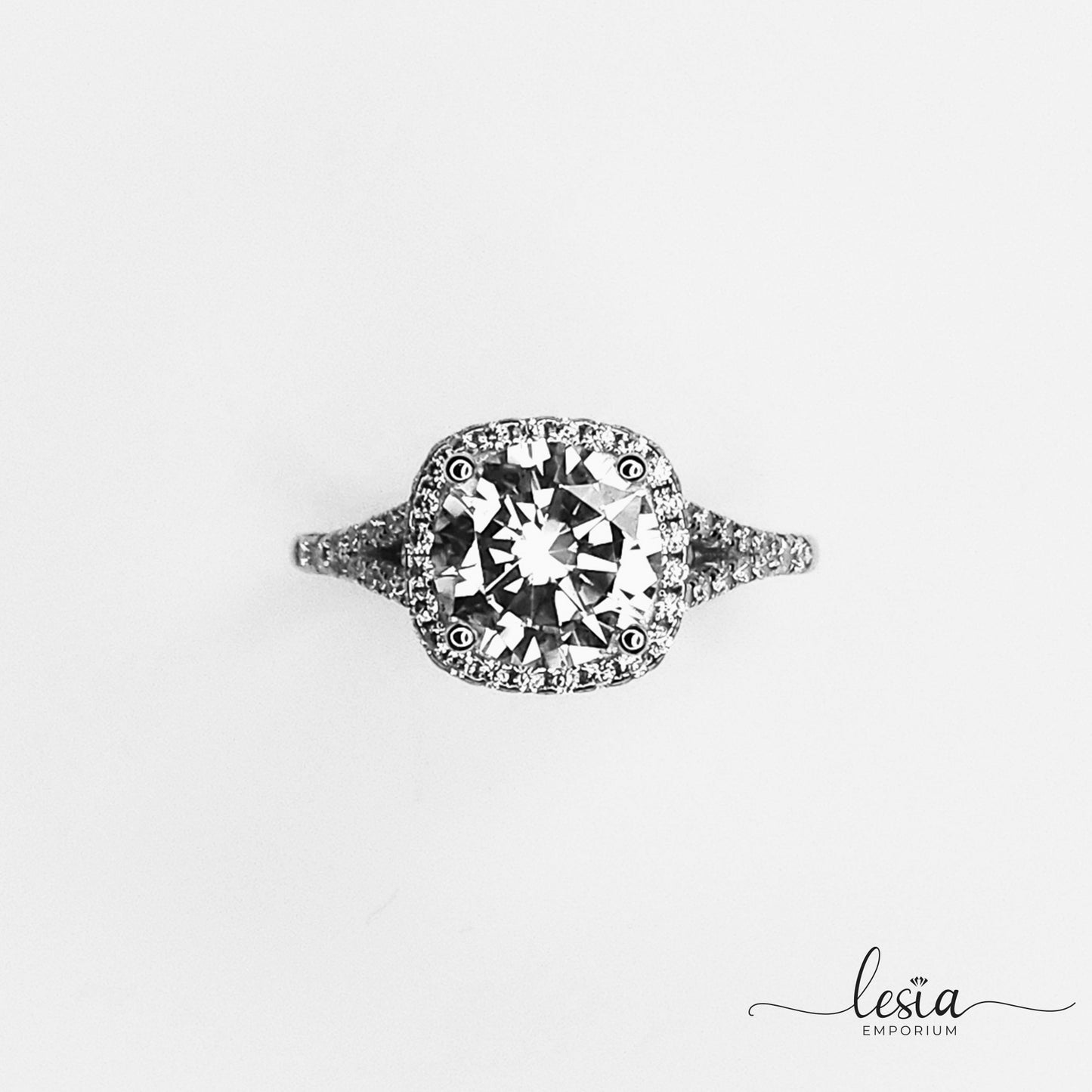 Solitaire Moissanite Ring (3 Carat)
