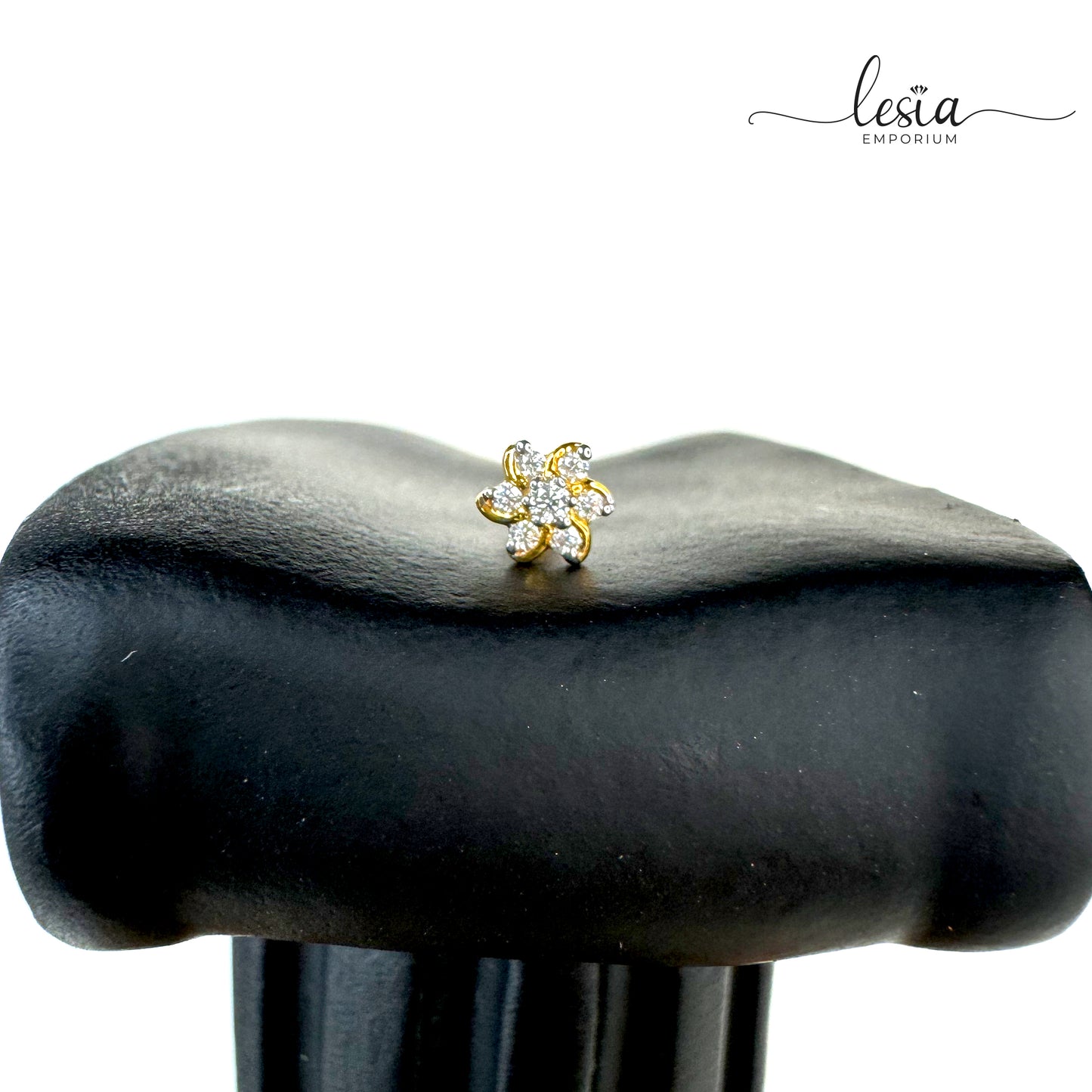 7 Stone Flower Moissanite Nosepin (7 Cent)