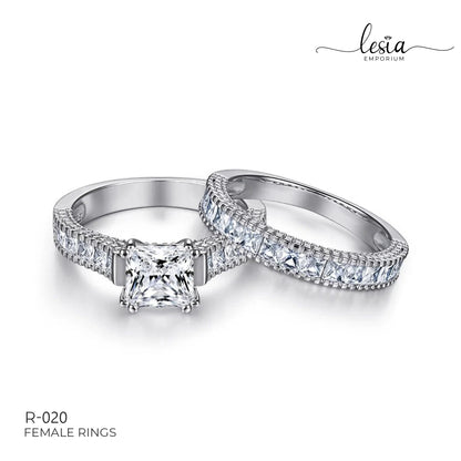 Solitaire Moissanite Ring (1 Carat)