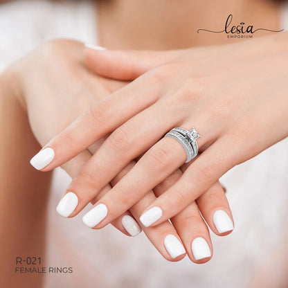 Solitaire Moissanite Ring (1 Carat)