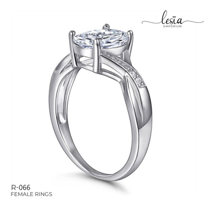 Solitaire Moissanite Ring (2 Carat)