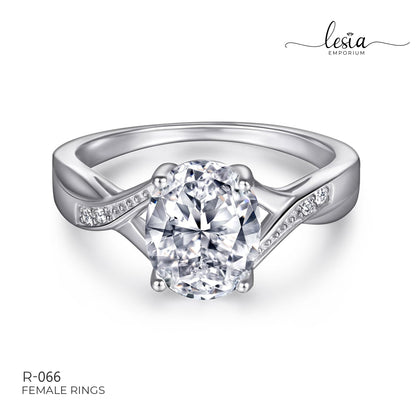 Solitaire Moissanite Ring (2 Carat)