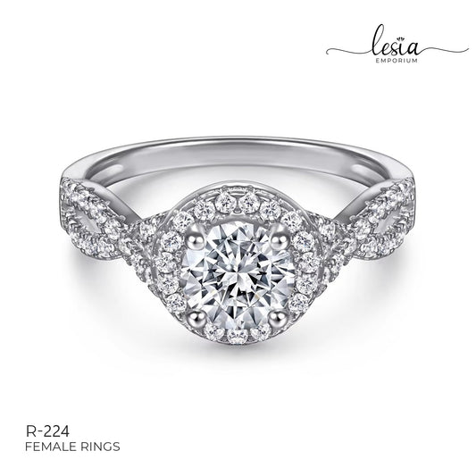 Solitaire Moissanite Ring (1 Carat)