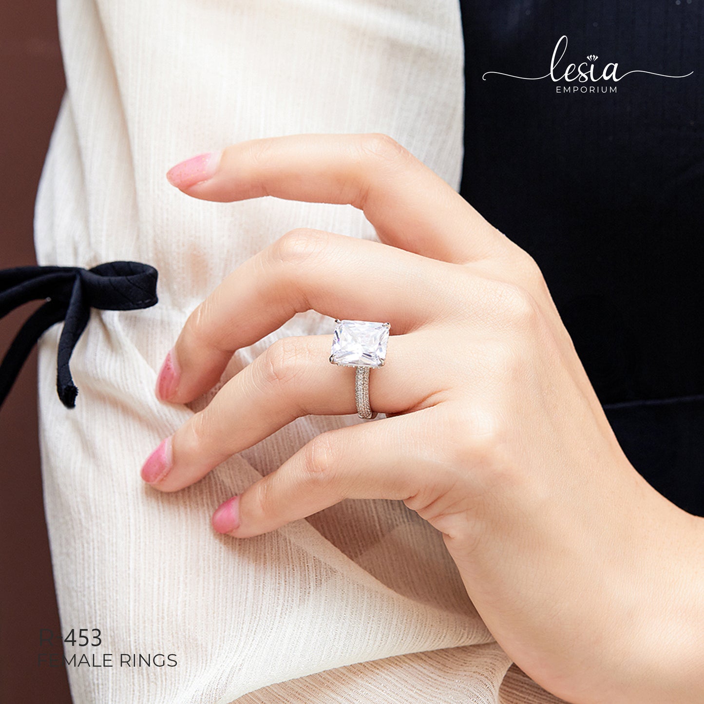 Solitaire Moissanite Ring (8 Carat)