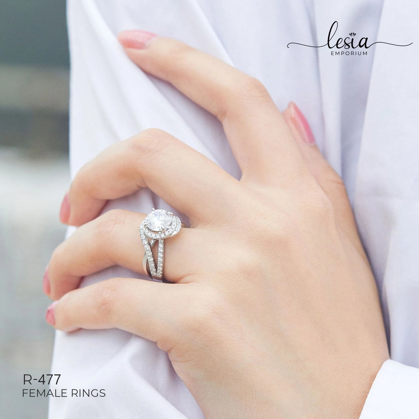 Solitaire Moissanite Ring (2 Carat)