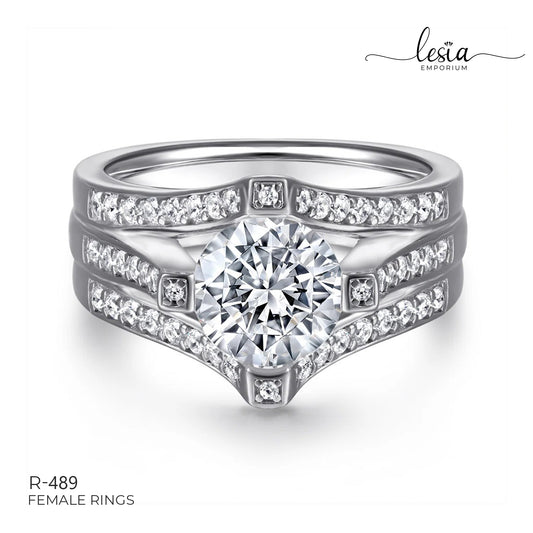 Solitaire Moissanite Ring (1 Carat)