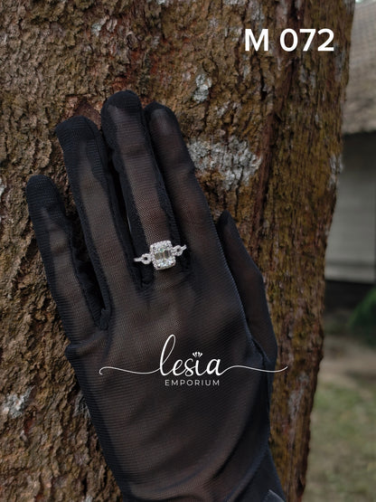 Solitaire Moissanite Ring (2 Carat)